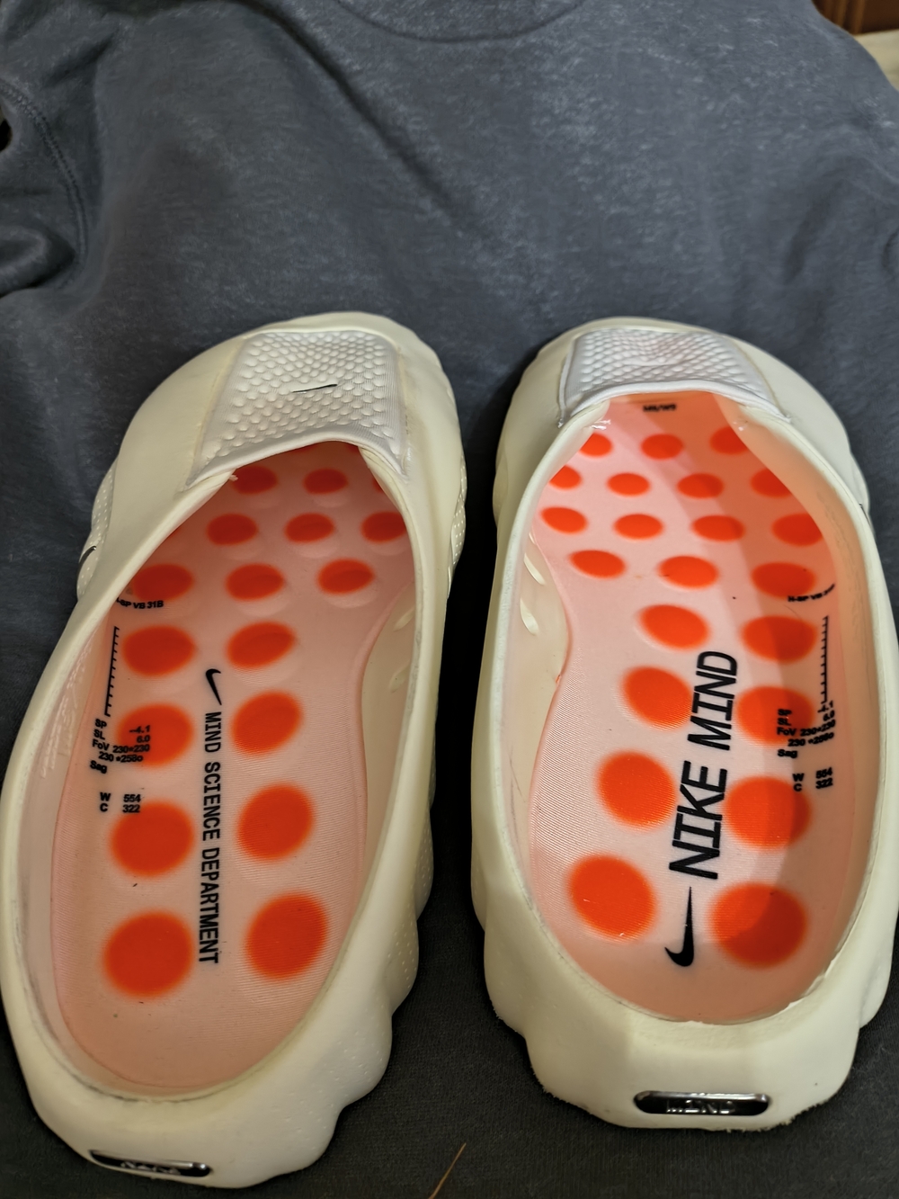Nike Mind Cream Foam Slide Mules with Pink & Orange Insole - Picture 3 of 5